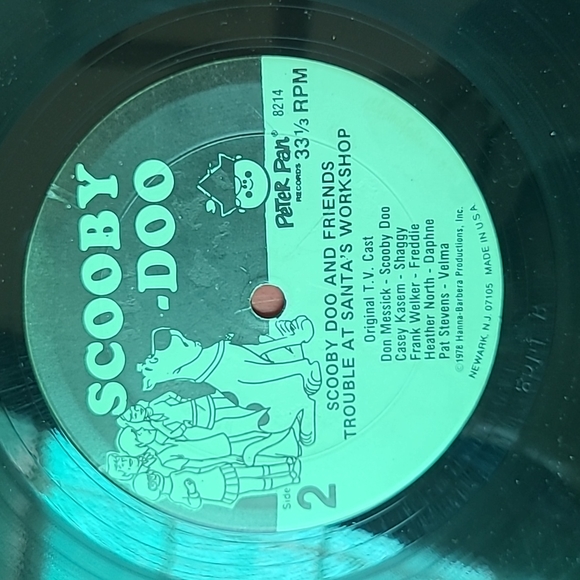 SCOOBY-DOO AND FRIENDS.  Exciting Christmas Stories... - Picture 4 of 4